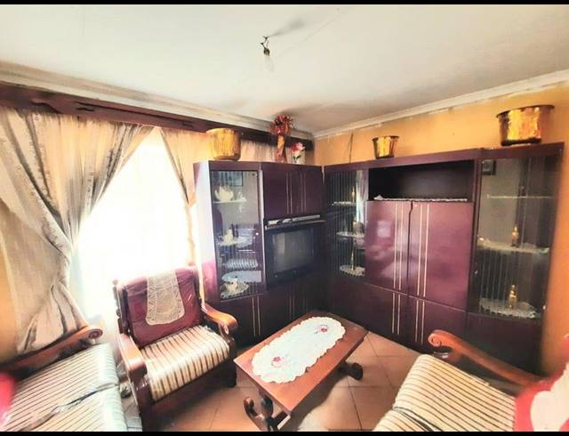 2 BEDROOM HOUSE FOR SALE IN SOSHANGUVE GG
